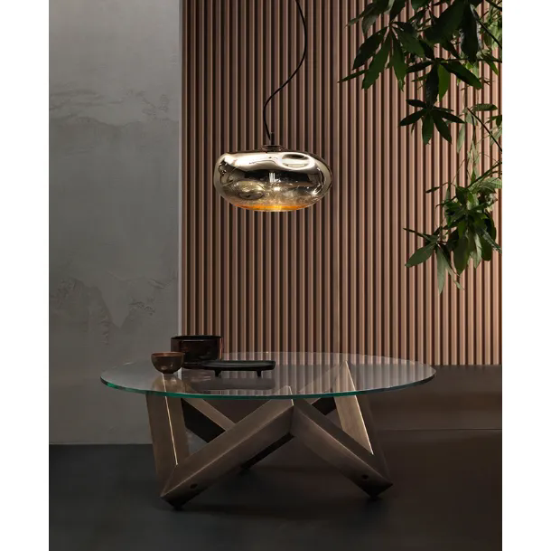 Tavolino Zen New con top in cristallo e base in rovere tinto ottone di Riflessi