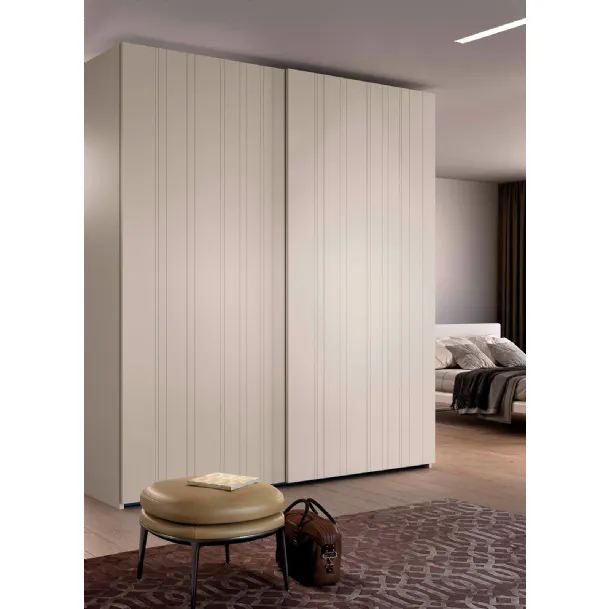 Armadio con ante scorrevoli Decor Line in laccato Lino di Olivieri