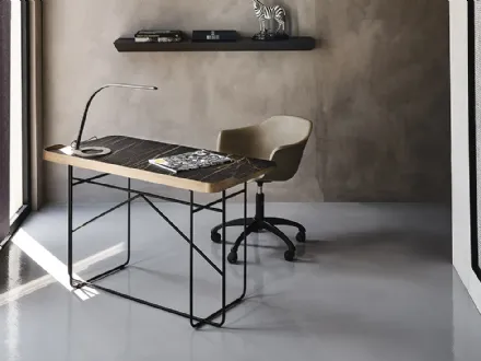 Scrittoio Wolf Keramik con piano in ceramica Marmi e base in acciaio di Cattelan Italia