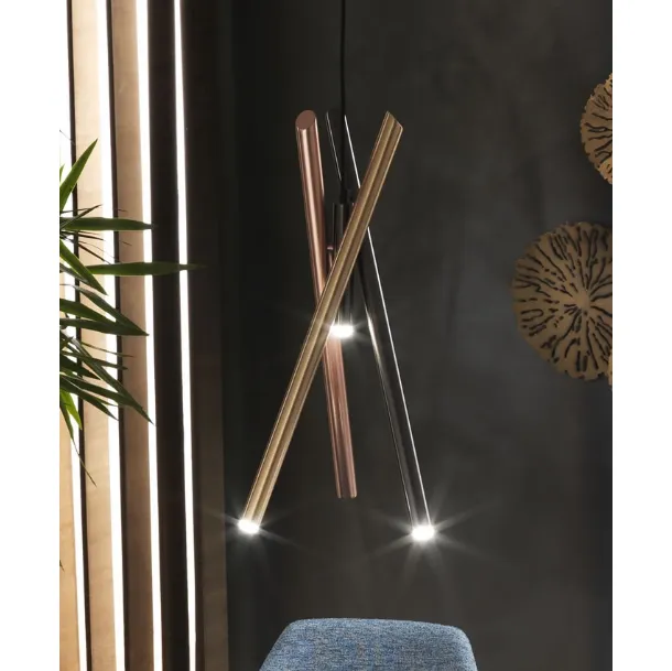 Lampada a sospensione Shangai S3 composta da tre tubolari metallici verniciati con trattamento satinato galvanico di Riflessi