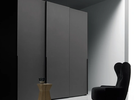 Armadio con ante scorrevoli Aria Profilo di Kristalia
