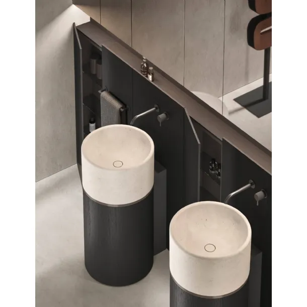 Lavabo Verticale in Rovere Carbone e Marmo Roma 23 04 di Milldue