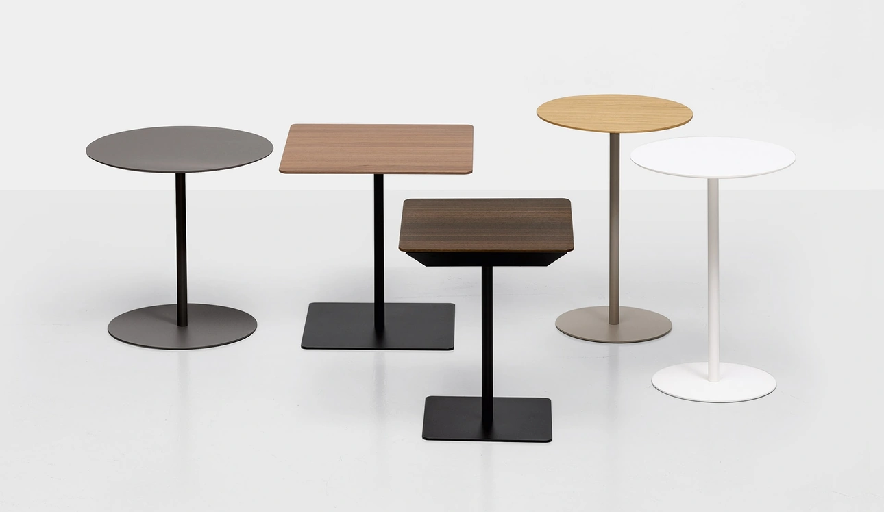 Comodino Tag in laminato o in essenza di Kristalia