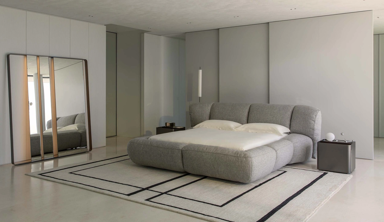 Letto imbottito Orma di Flou