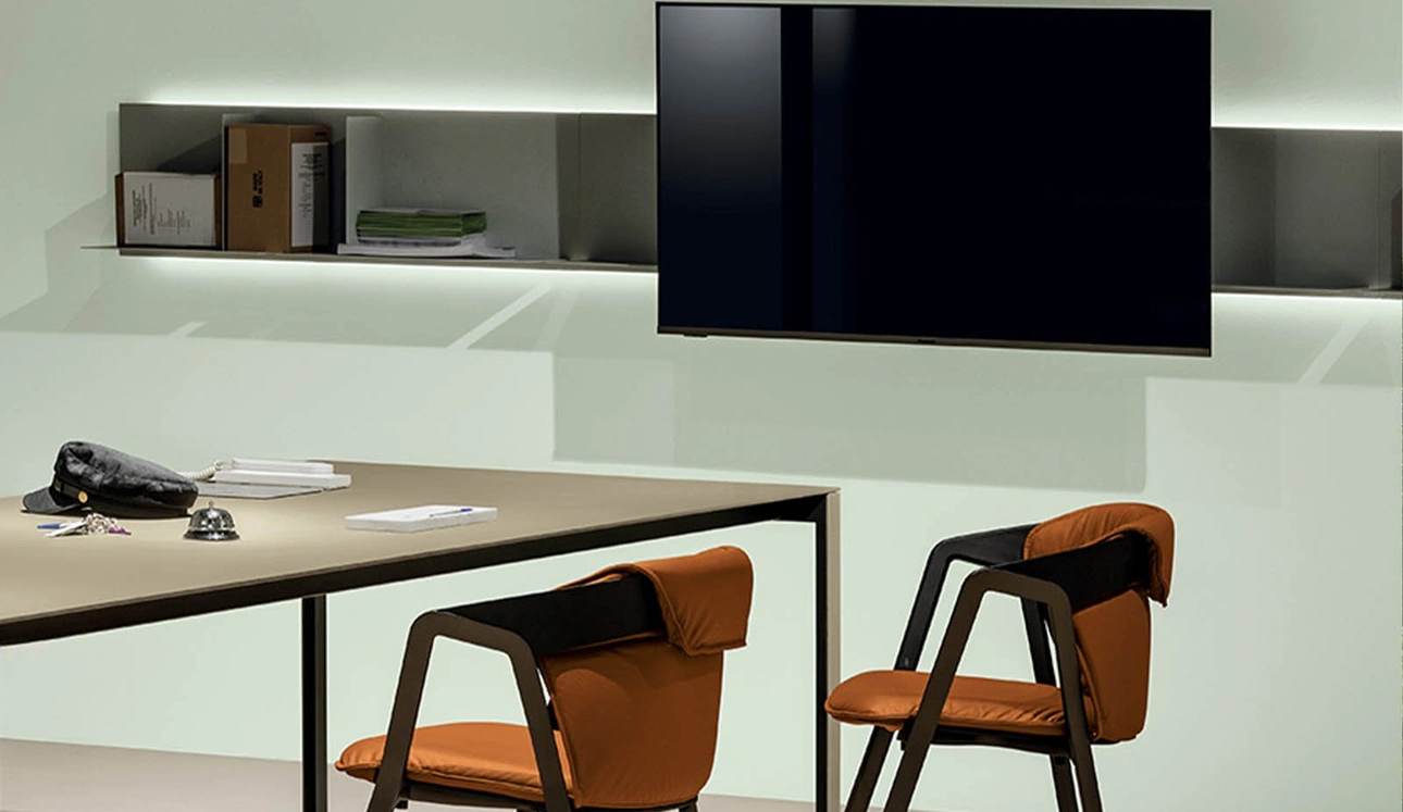 Mobile Porta Tv Avenue Library Tv Integration di Kristalia