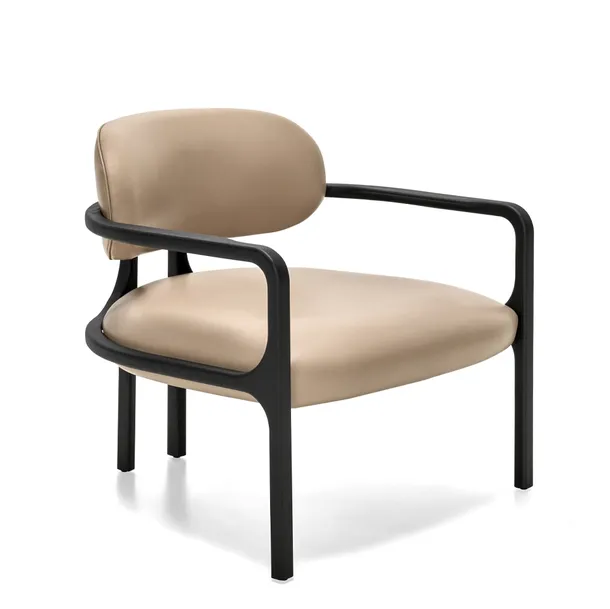 Poltroncina Brasilia in pelle con struttura in frassino nero di Arketipo