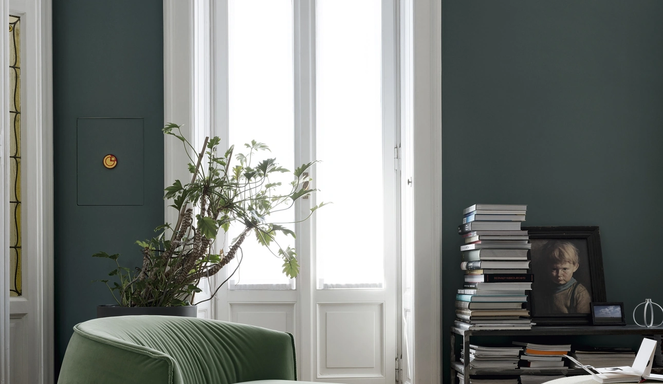 Poltrona imbottita in tessuto dall'aspetto morbido e accogliente Brioni di Kristalia