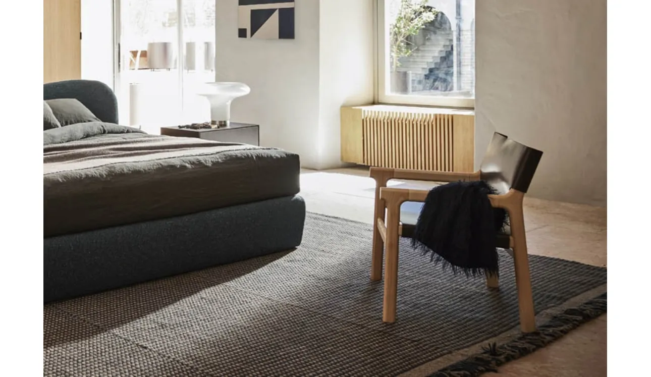 Poltroncina in cuoio con struttura in legno Fushimi Lounge di Pianca
