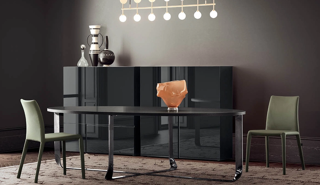 Sedia rivestita in pelle Emi di Pianca