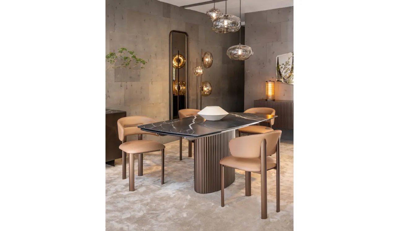 Sedia di design in pelle Velvet di Riflessi