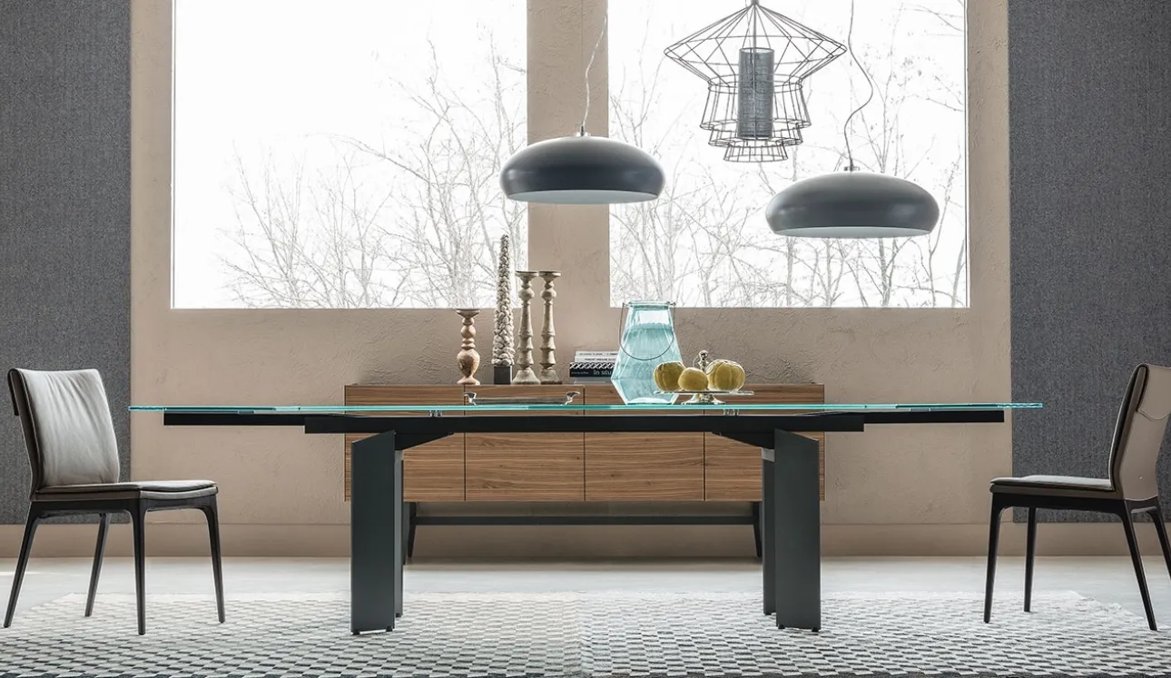 Tavolo allungabile in cristallo con gambe in acciaio Elan Drive di Cattelan Italia