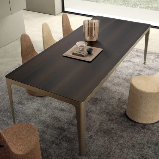 Tavolo Grand More con top in Legno di Presotto