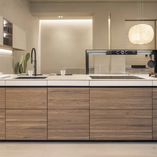 Cucina Design Genius Loci in Noce Canaletto di Valcucine