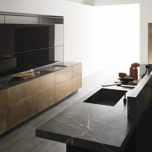 Cucina Design con penisola in melaminico con top in laminato HPL finitura stone black Sistemi 2|1|E#20 di Copat Life