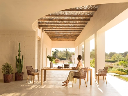 Tavolo in Iroko Gianna di Varaschin