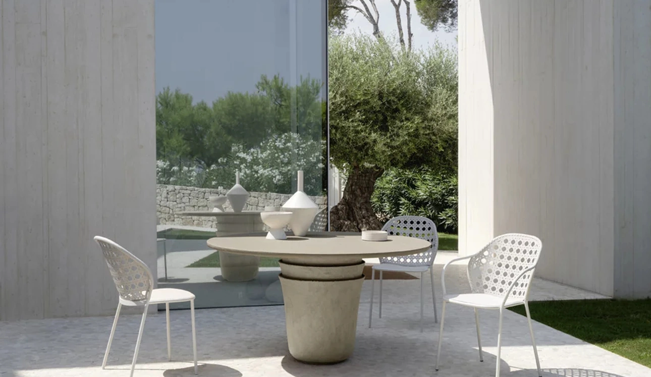 Tavolo in terracotta Kasane di Gervasoni